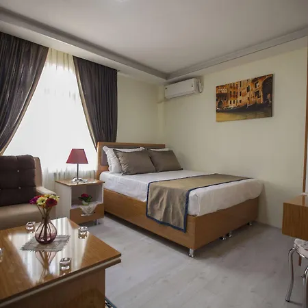 Golden Saray Hotel *